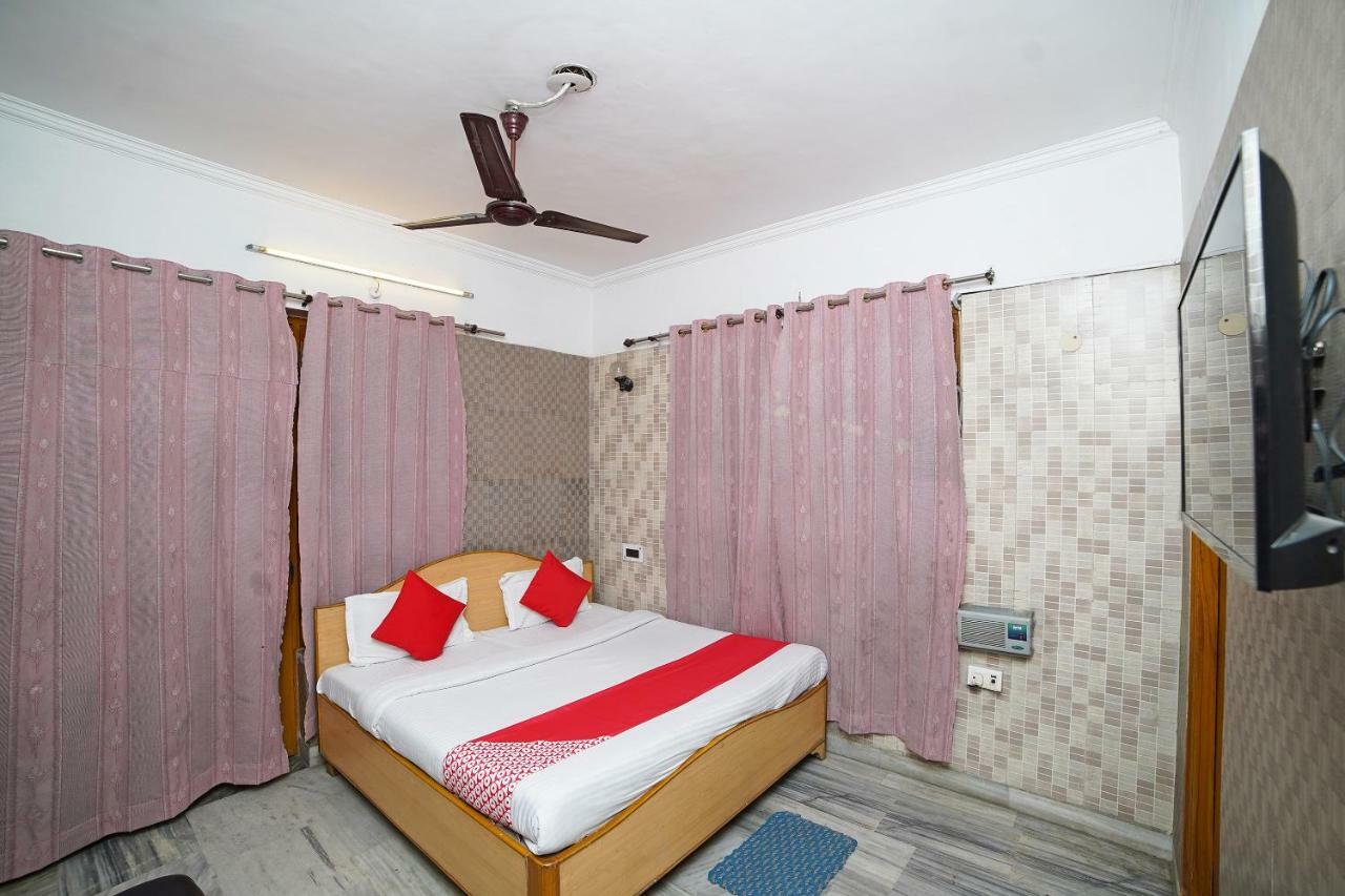 Oyo 39543 Hotel Kk Pantnagar Exterior photo