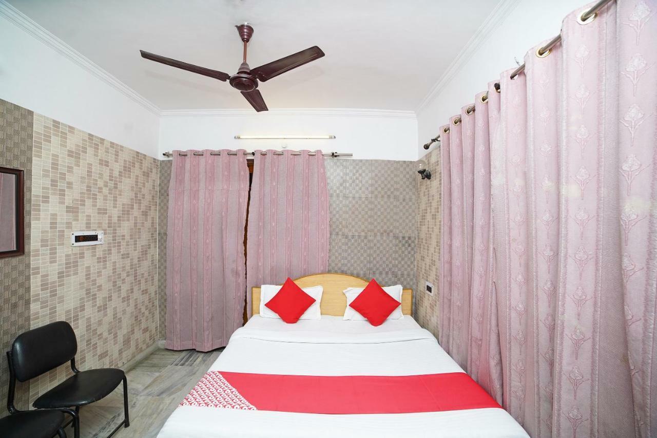 Oyo 39543 Hotel Kk Pantnagar Exterior photo